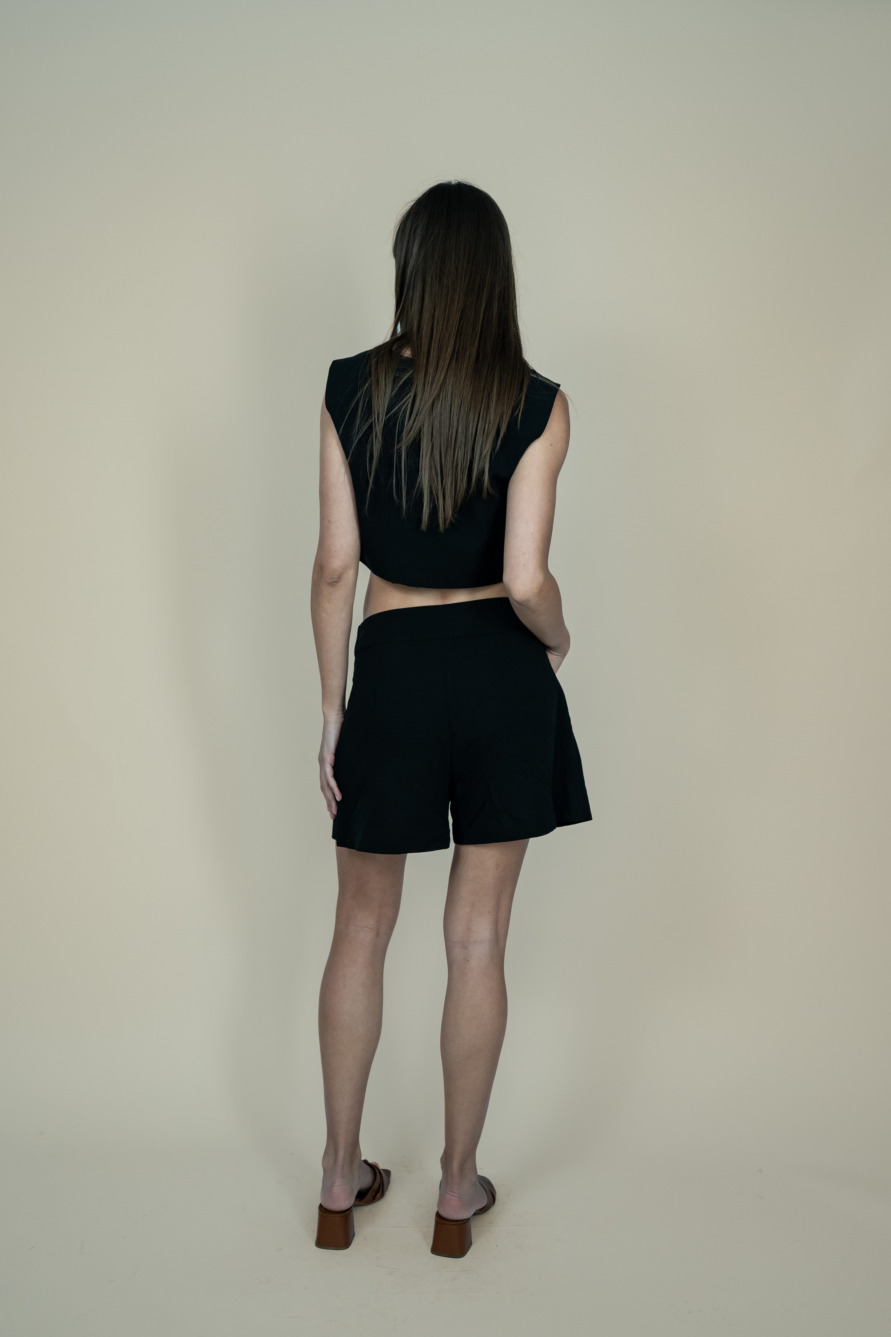 Noir Shorts