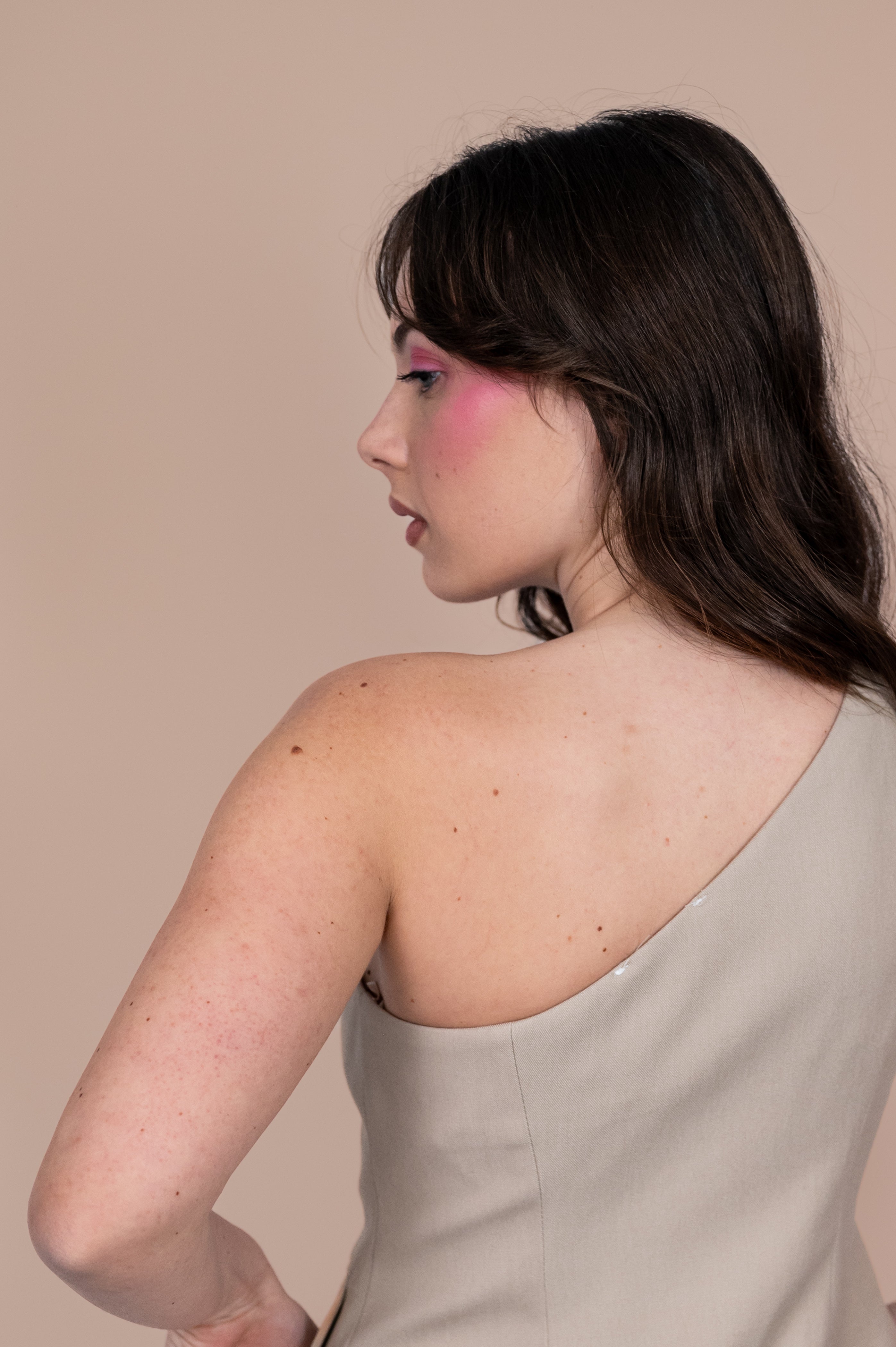 Beige One-Shoulder Gilet